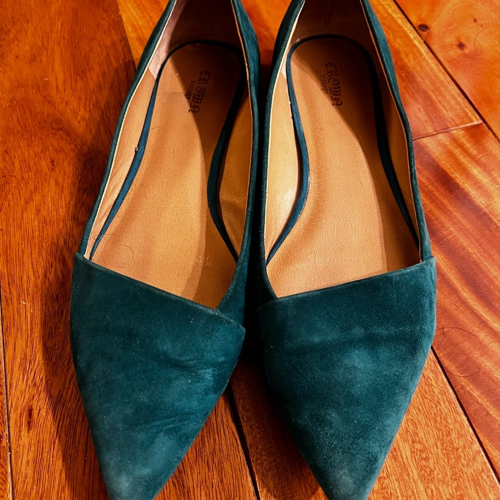 Crown Vintage, size 10 M teal flats